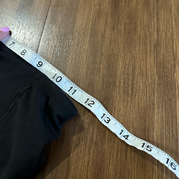 Lululemon Fast & Free 7/8 Tight II *Non-Reflective Nulux 25"
Black
W5BXQS
Size 4 - Picture 8 of 8